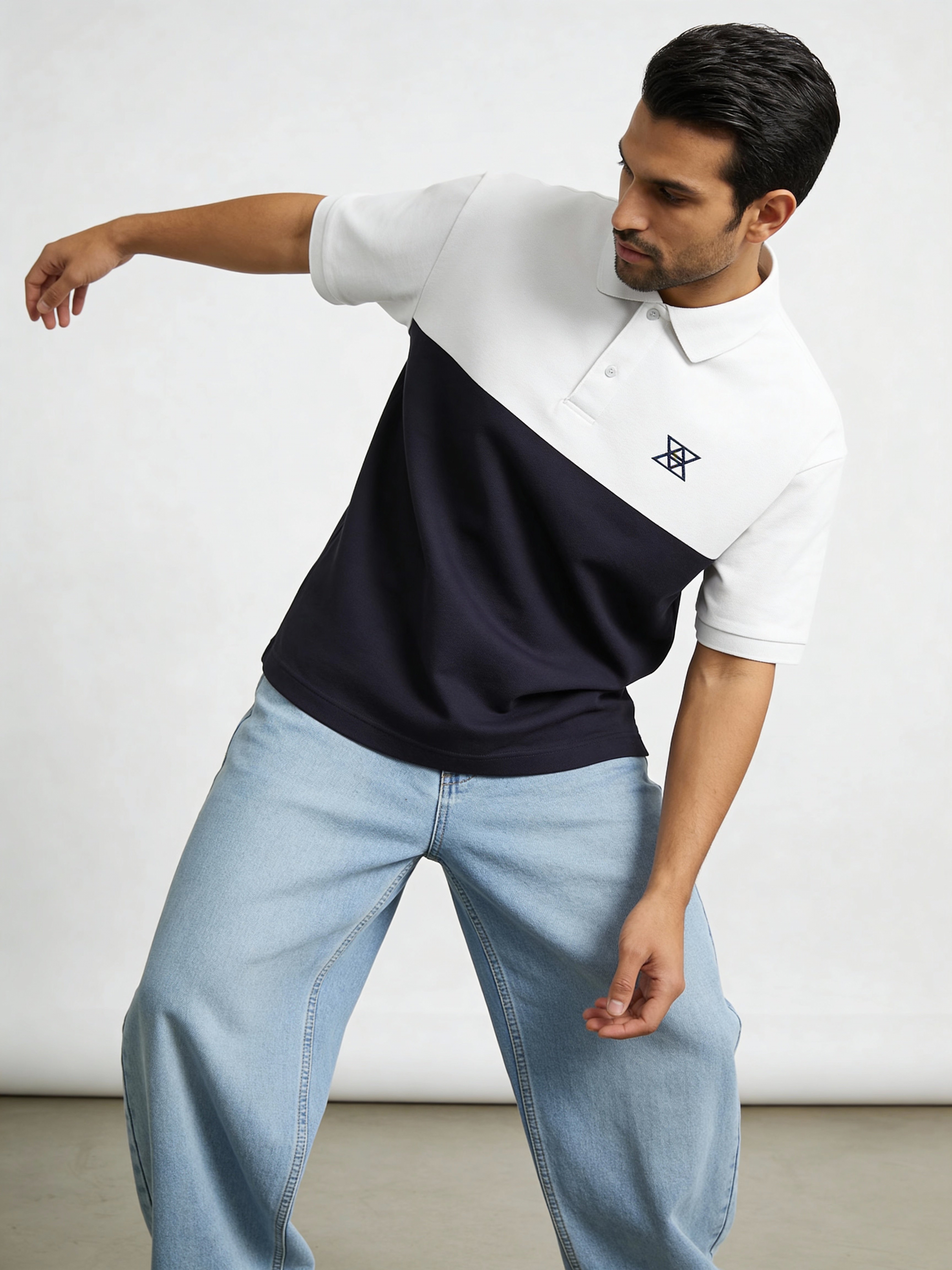 Contrast Oversized polo with unique collar branding